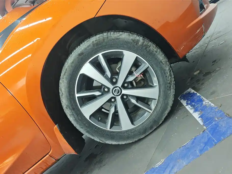 Lannia 1.6 L CVT Cool