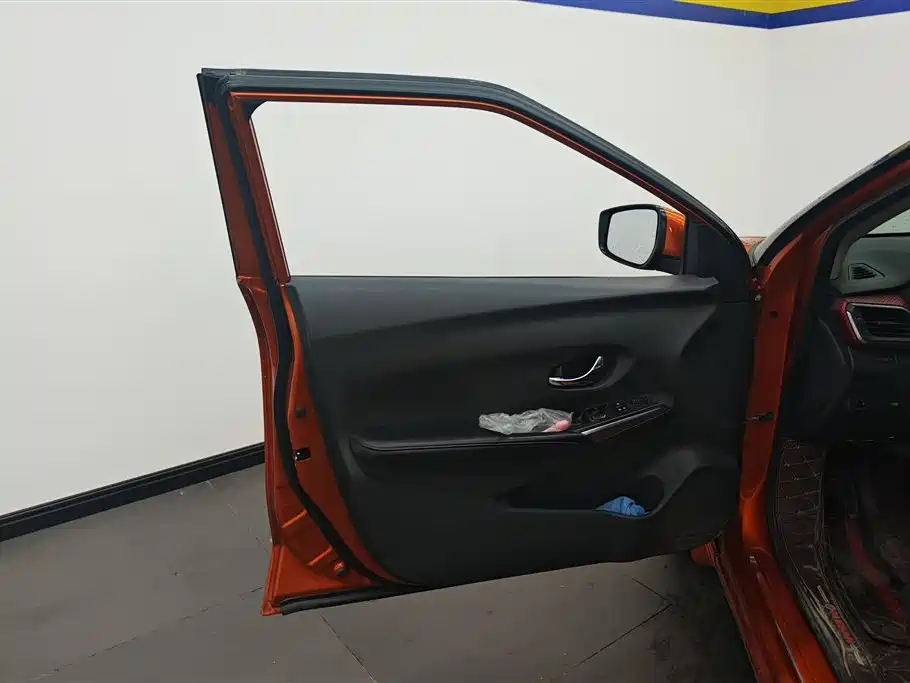 Lannia 1.6 L CVT Cool