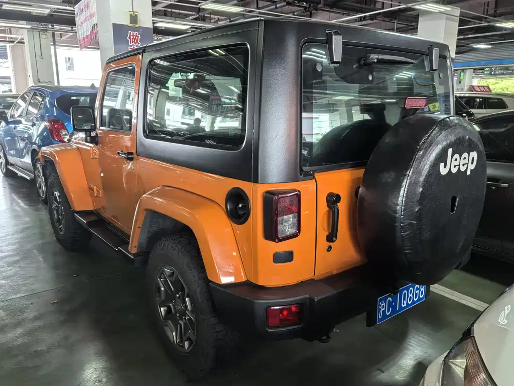 Wrangler 牧马人 2013款 3.6 L 两门十周年纪念版