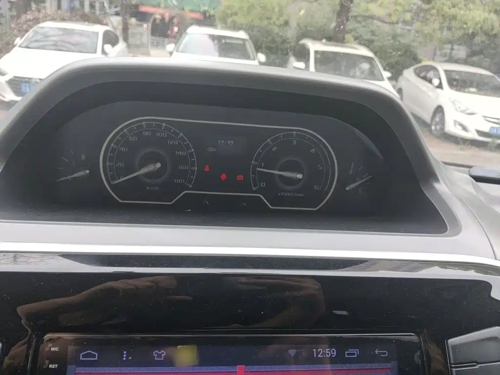 Xintu V80 2.5 T Classic6-speed Manual Aoyuntong LWB Mid Roof 7-seat