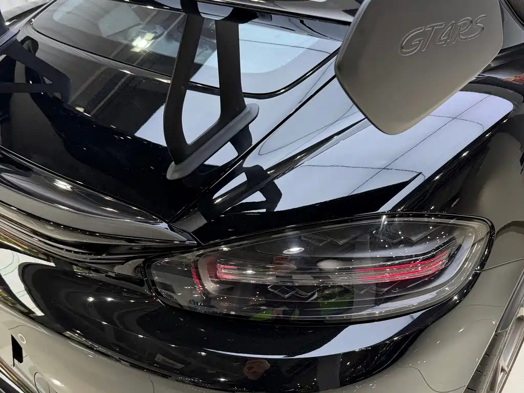 Porsche 718 Cayman GT4 RS 4.0 L