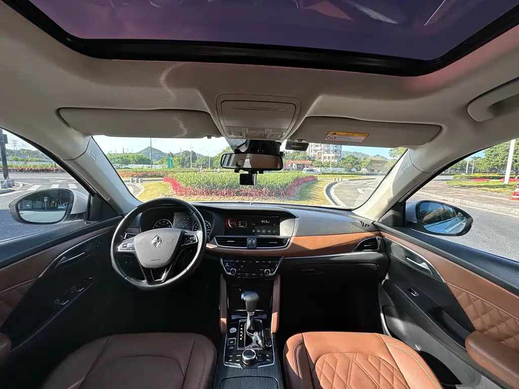 Borgward BX7 28 T 4 WD Flagship 5-seat