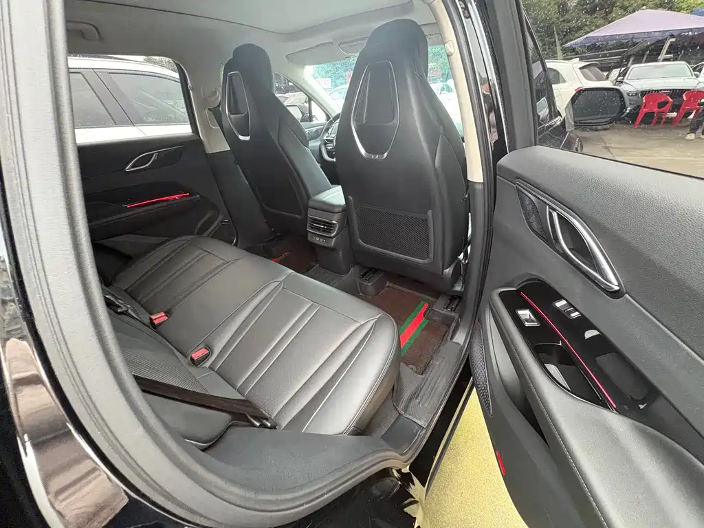 Hongqi HS3 1.5 T Good Deed