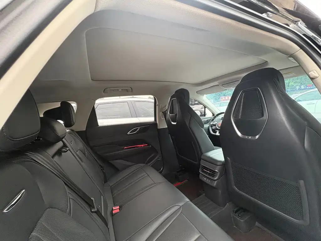 Hongqi HS3 1.5 T Good Deed