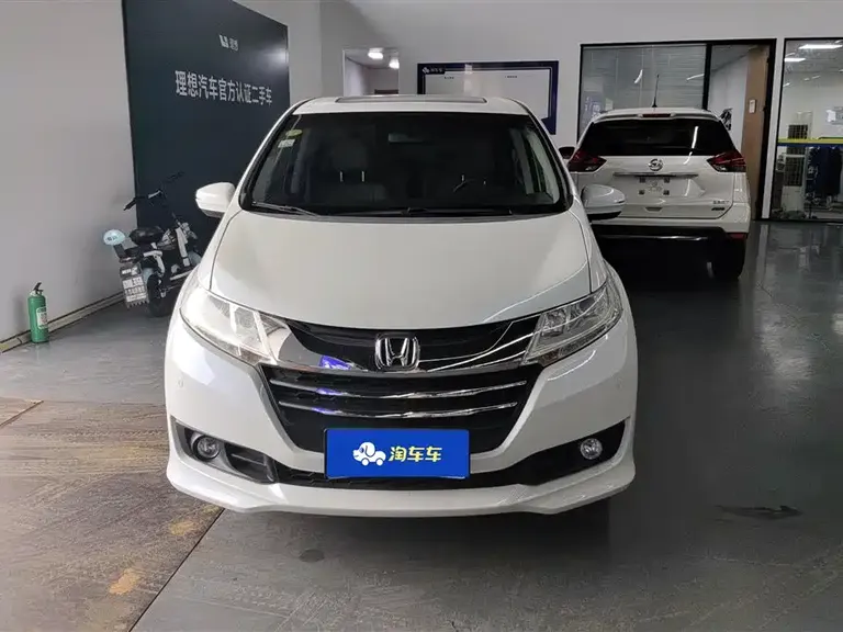Honda Odyssey Facelift 2.4 L Luxury