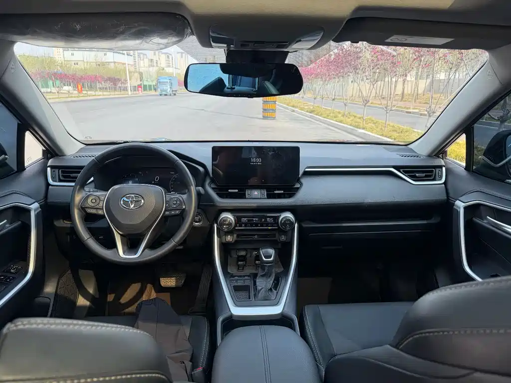 Wildlander 2.0 L CVT 2 WD Luxury PLUS
