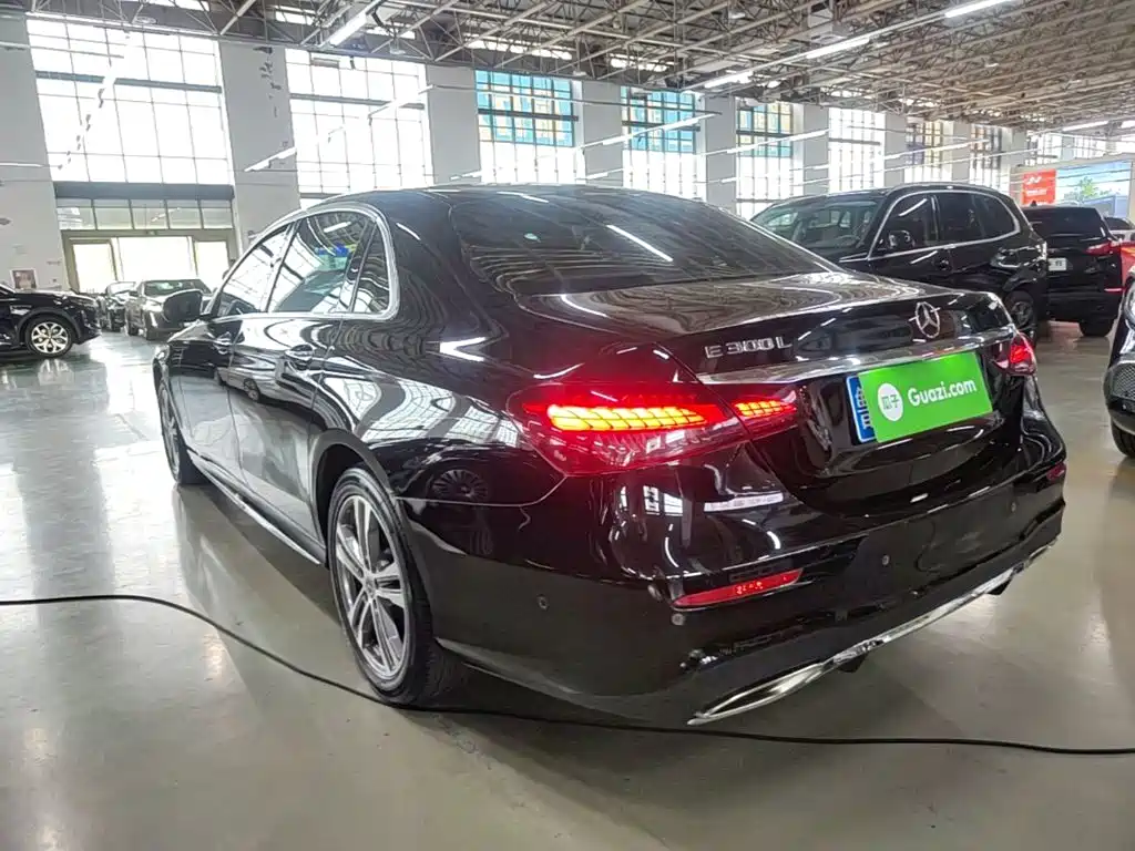 Mercedes-Benz E-Class E 260 L Sport