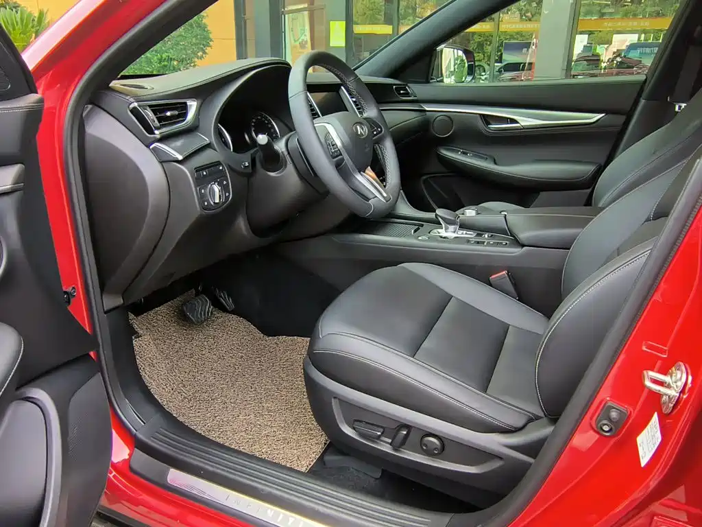 Infiniti QX55 2.0 T 4 WD Shine Motion