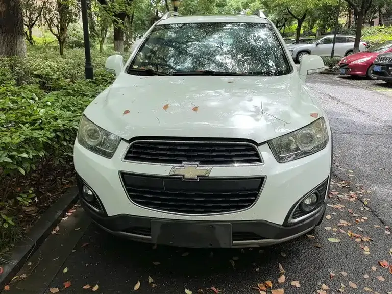 Chevrolet Captiva 2.4 L 2 WD City 7-seat