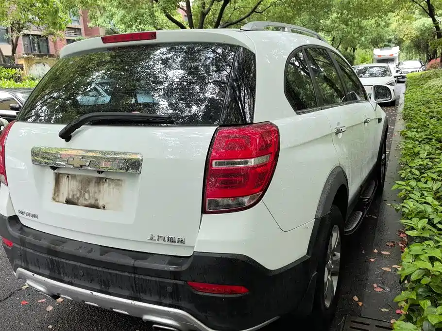 Captiva 2.4 L 2 WD City 7-seat