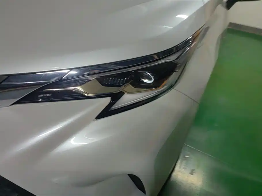 Granvia 2.5 L Hybrid Comfort