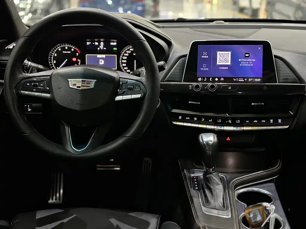 Cadillac CT4 28 T Distinguished