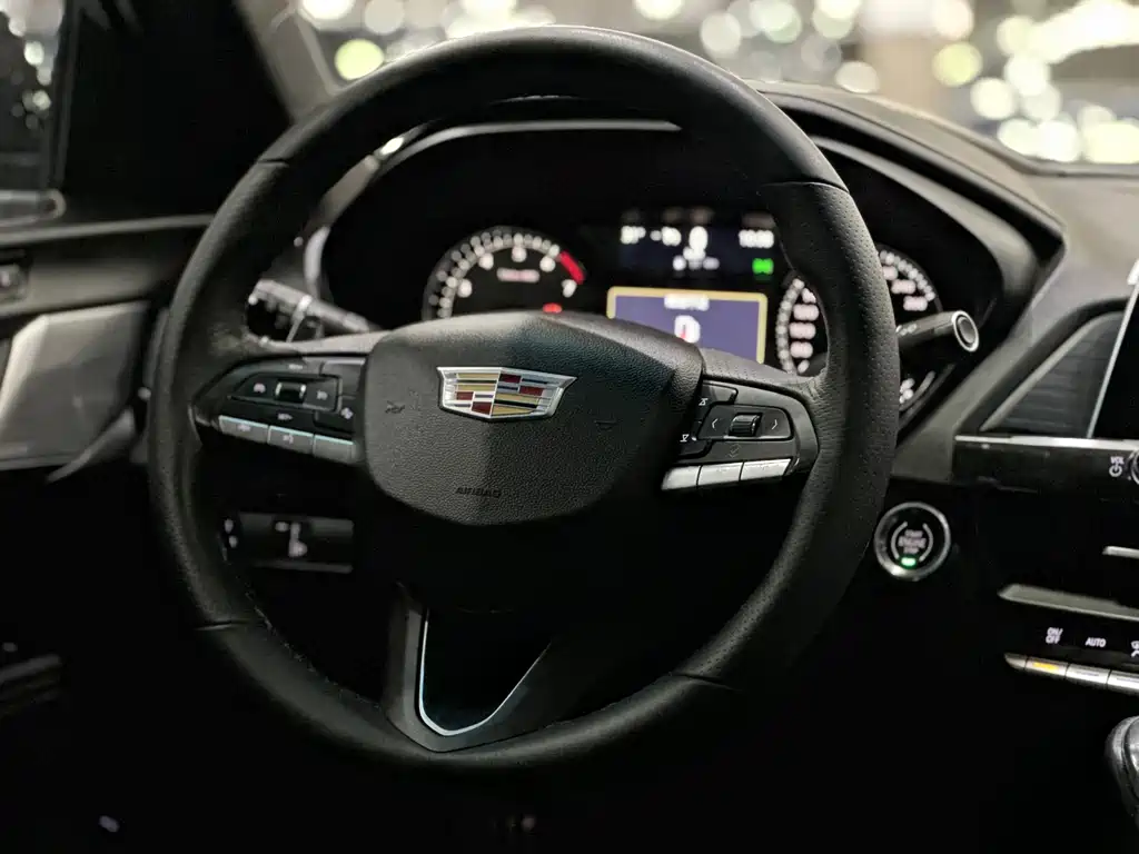 Cadillac CT4 28 T Distinguished