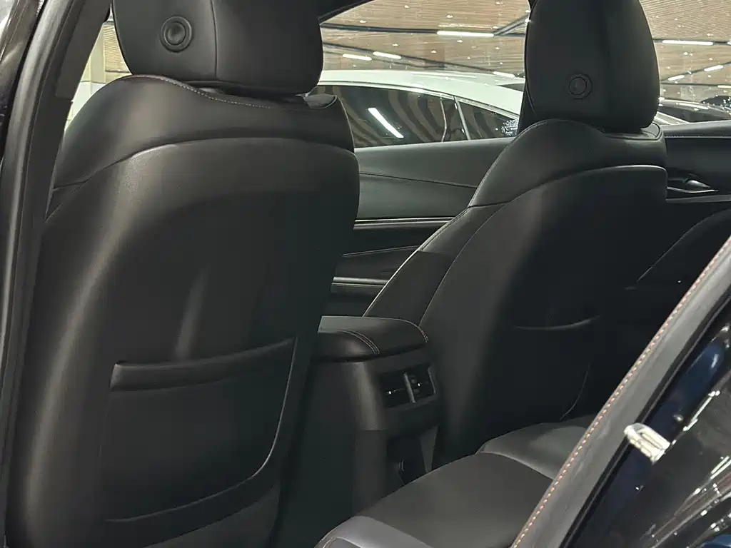 Cadillac CT4 28 T Distinguished