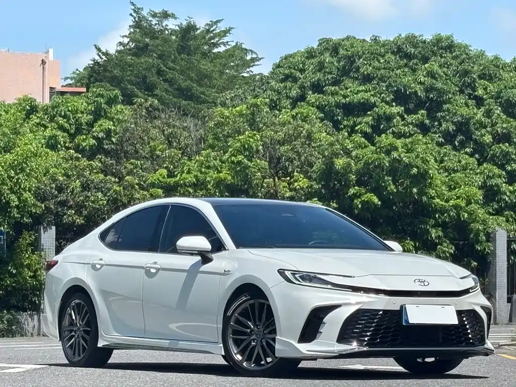 Camry Dual Engine 2.0 HXS Sport Plus