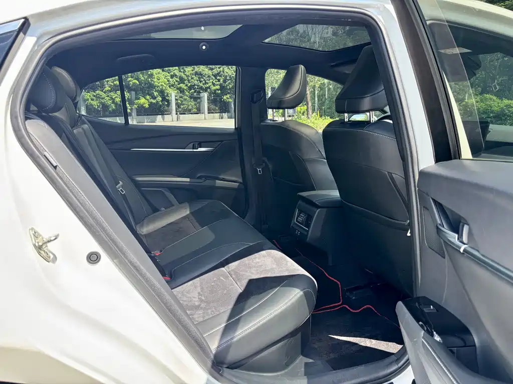 Camry Dual Engine 2.0 HXS Sport Plus