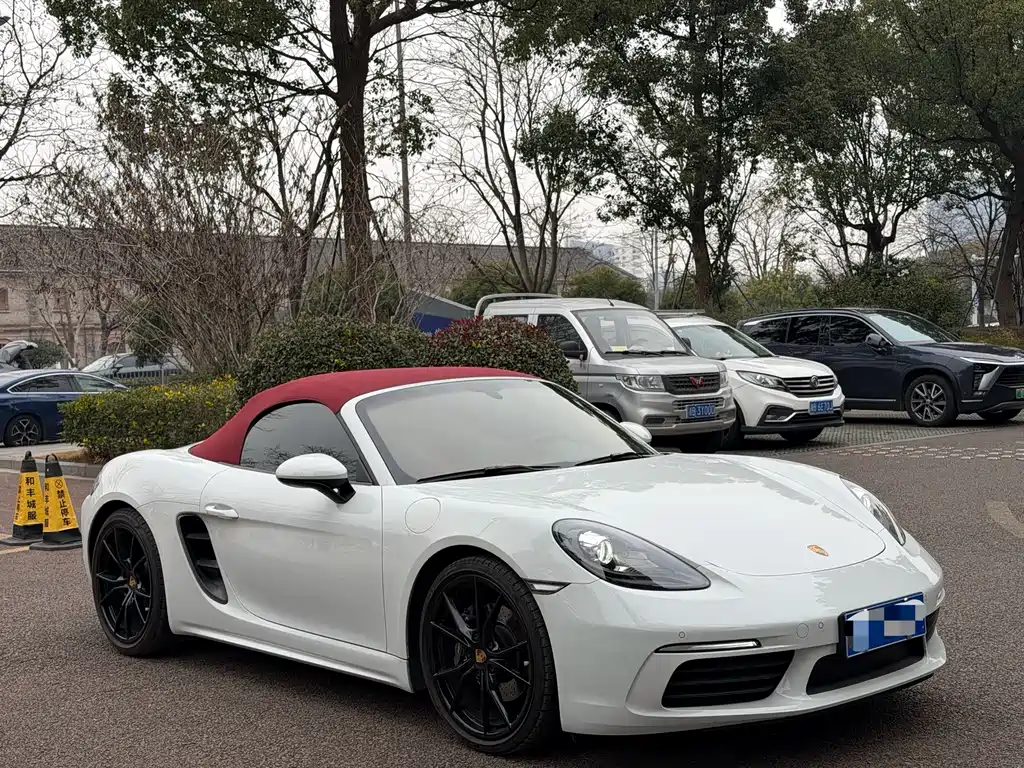 Porsche 718 Boxster 2.0 T