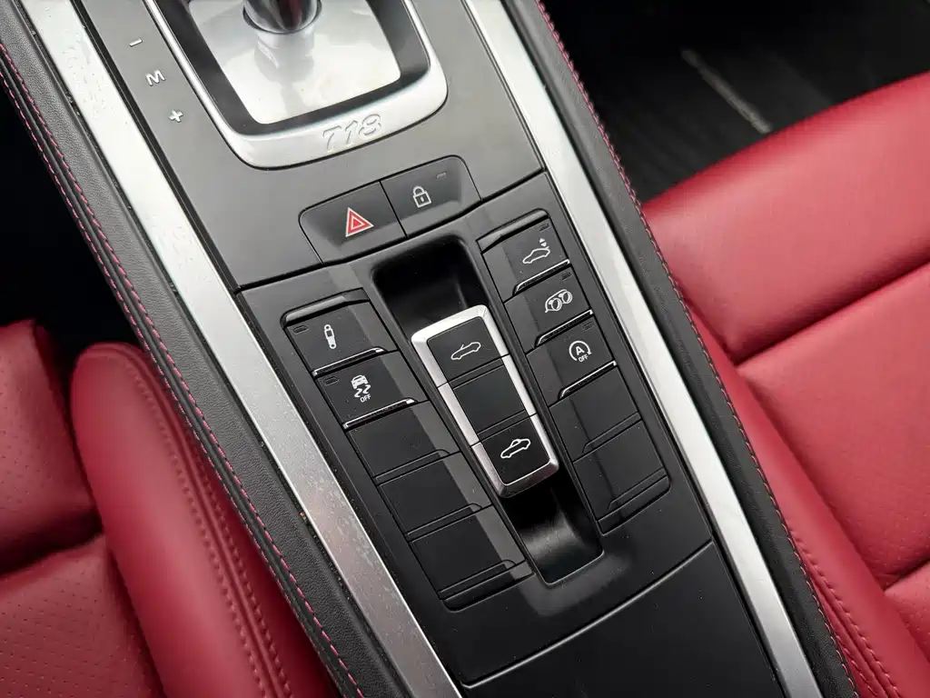 Porsche 718 Boxster 2.0 T