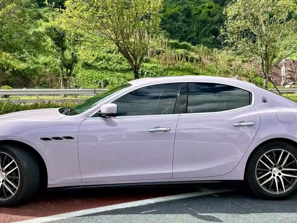 Ghibli 3.0 T Standard
