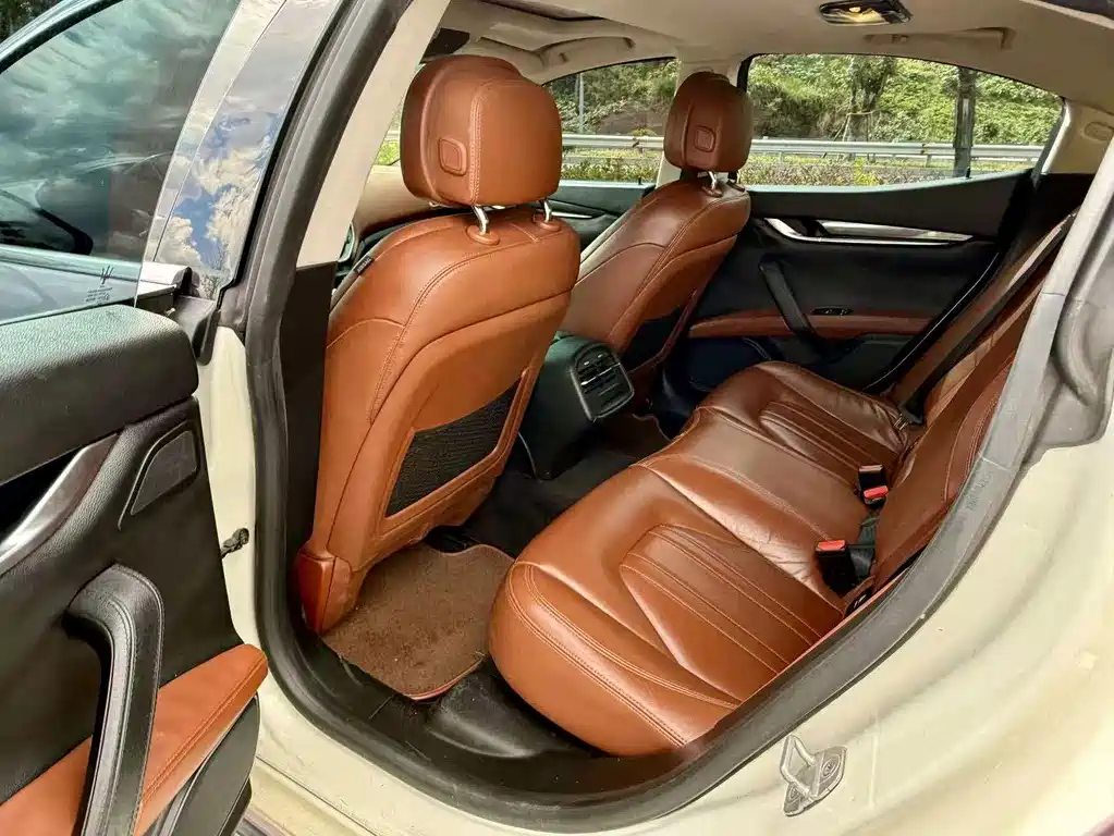 Ghibli 3.0 T Standard