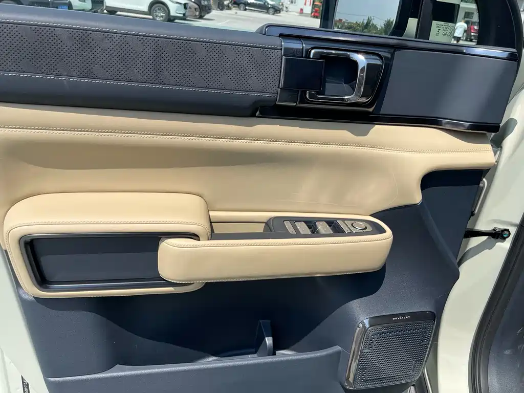 Leopard 5 Navigator