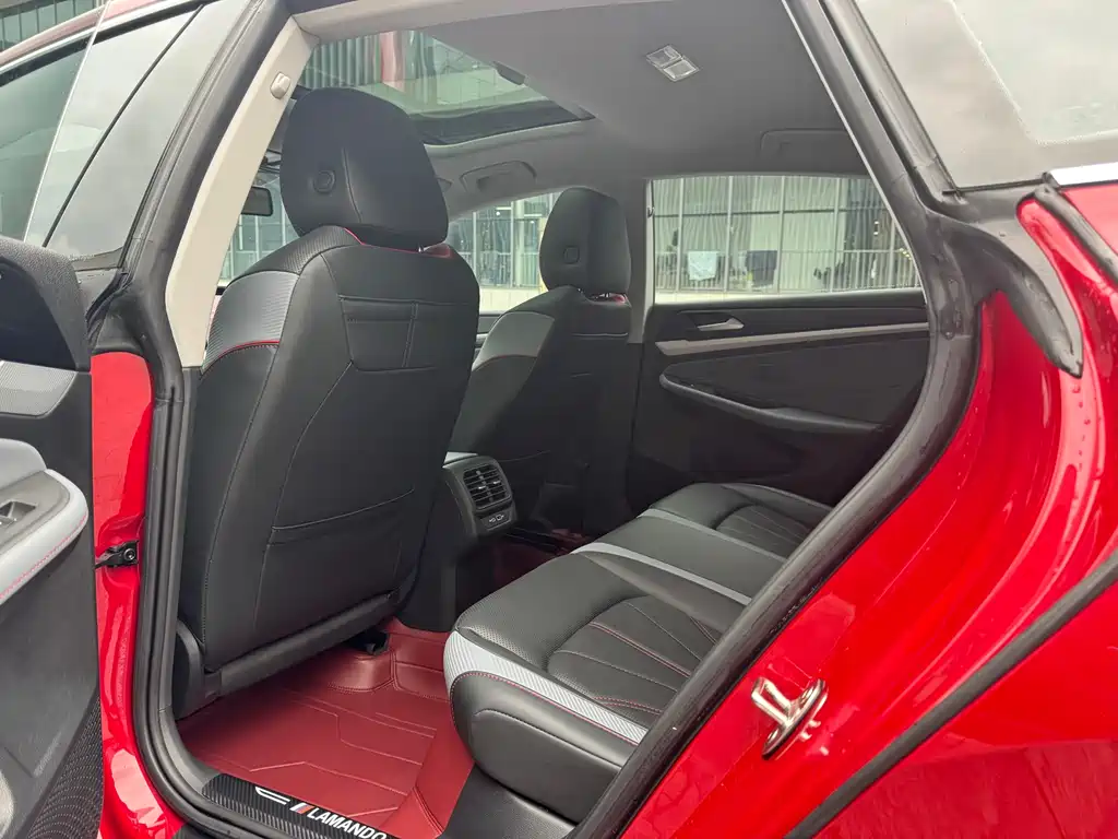 Lamando Lamando L 280 TSI DSG Spicy Cool