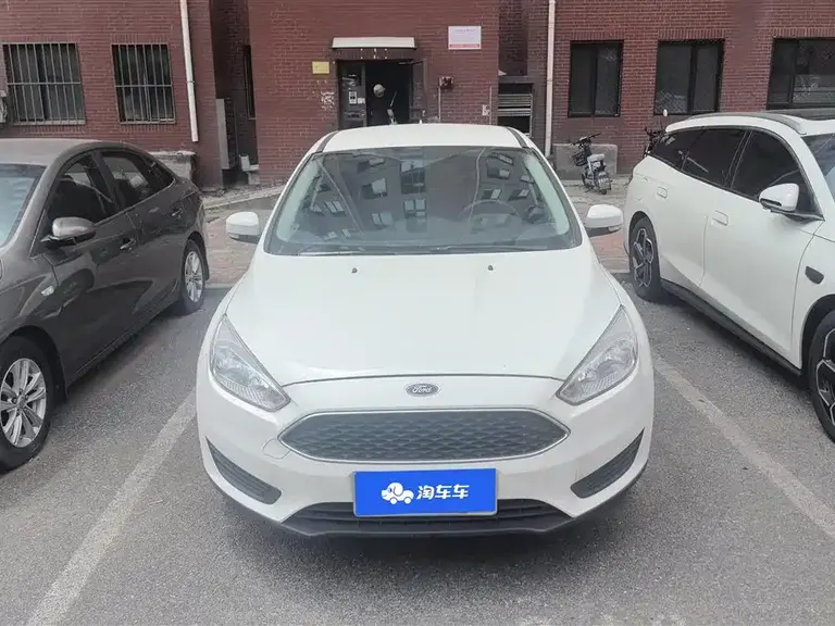 Ford Focus 福克斯 2018款 两厢经典 1.6 L 手动舒适型智行版