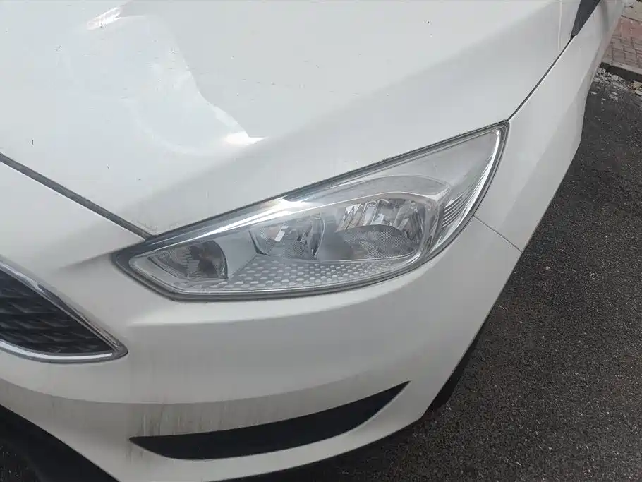 Focus 福克斯 2018款 两厢经典 1.6 L 手动舒适型智行版