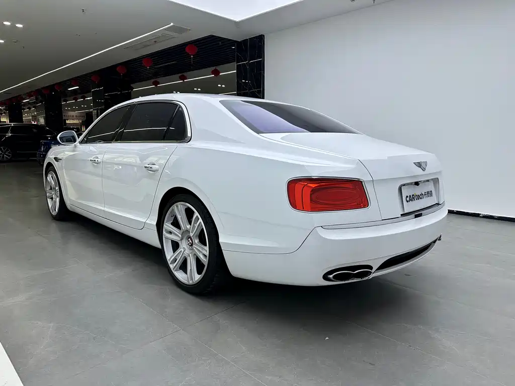 Flying Spur 4.0 T V8 Distinguished