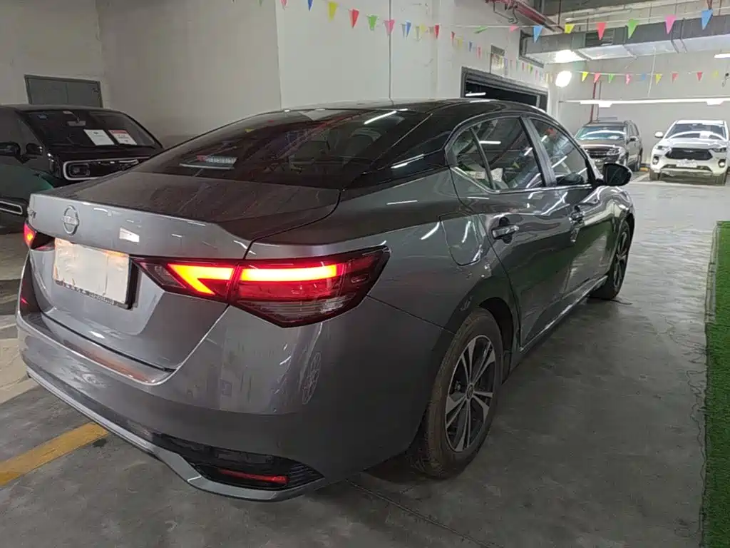Sylphy 1.6 L CVT Joy