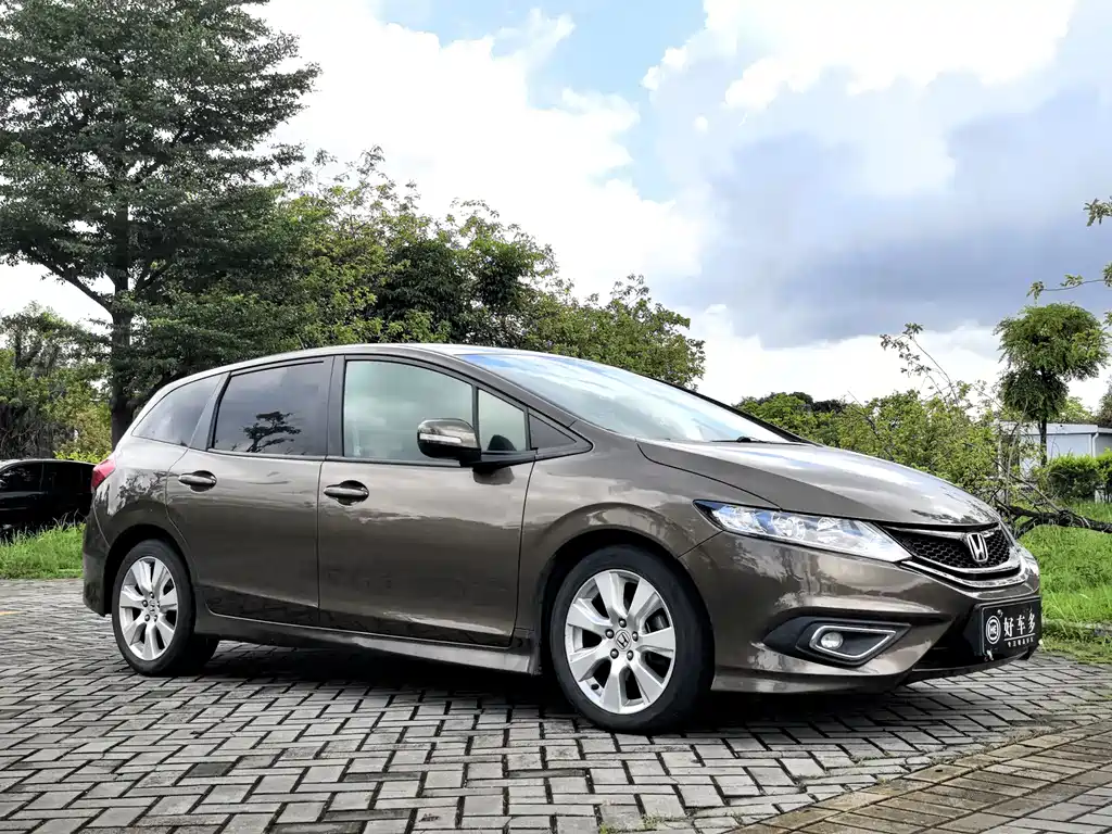 Jade 1.8 L Auto Comfort 5-seat
