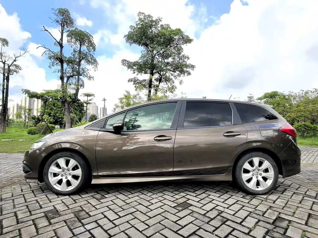 Jade 1.8 L Auto Comfort 5-seat