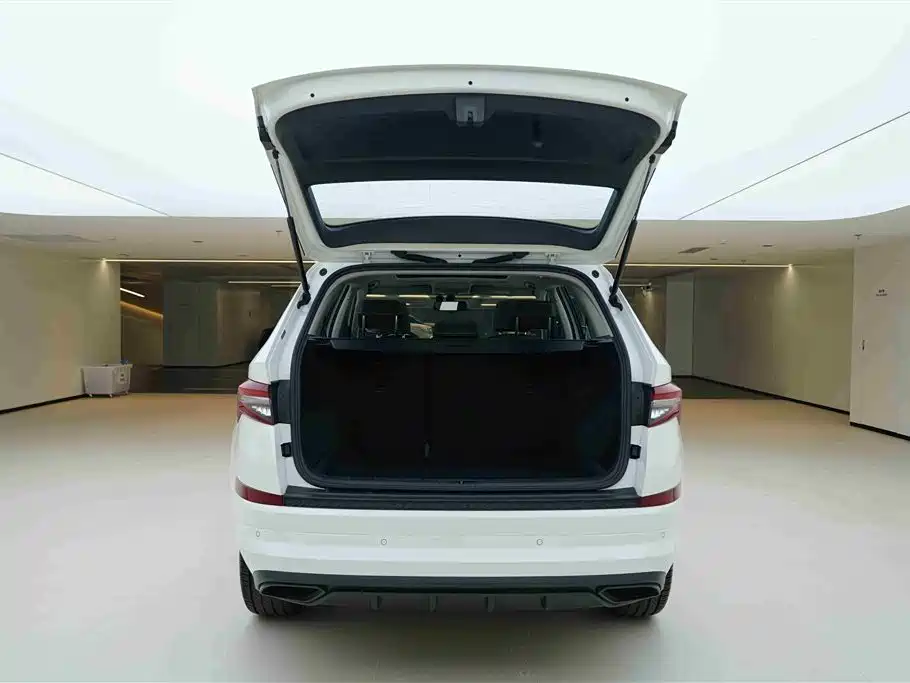 Kodiaq TSI330 5-seat 2 WD Strength
