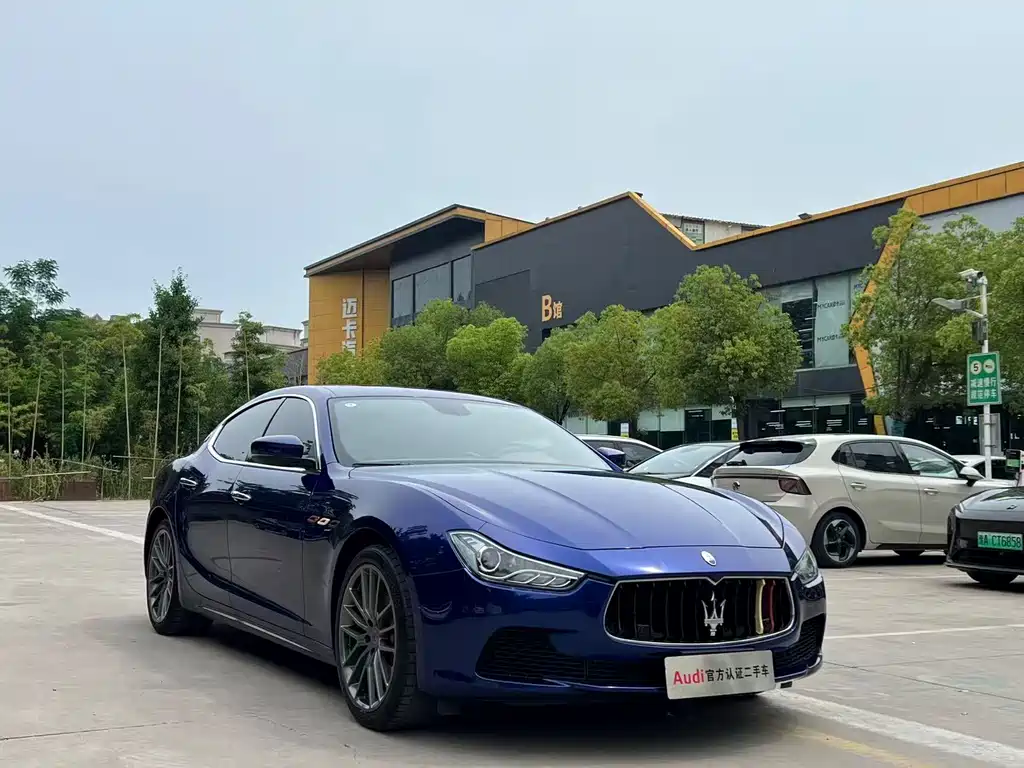 Ghibli 3.0 T Standard