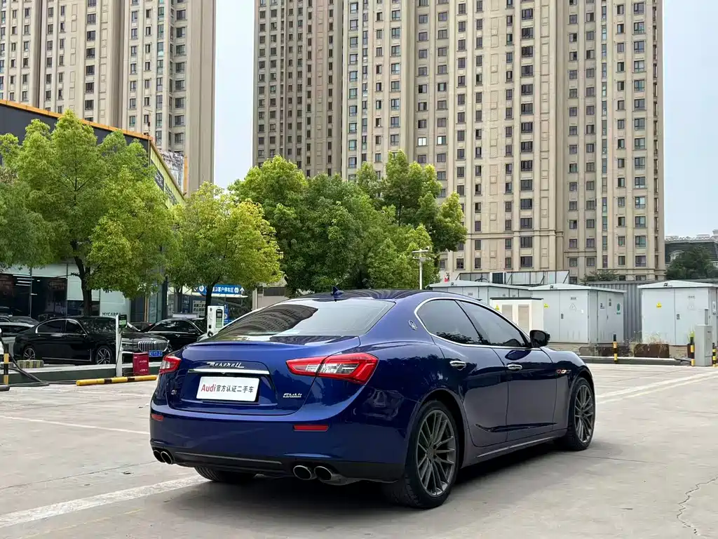 Ghibli 3.0 T Standard