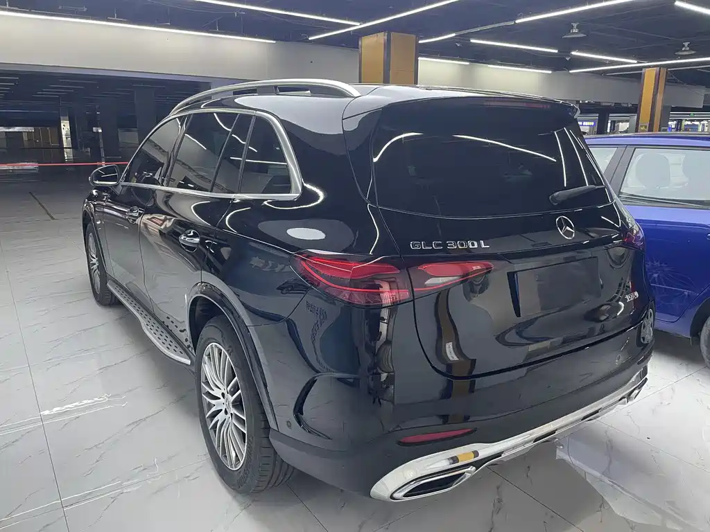 Mercedes-Benz GLC Facelift GLC 300 L 4 MATIC Dynamic 5-seat