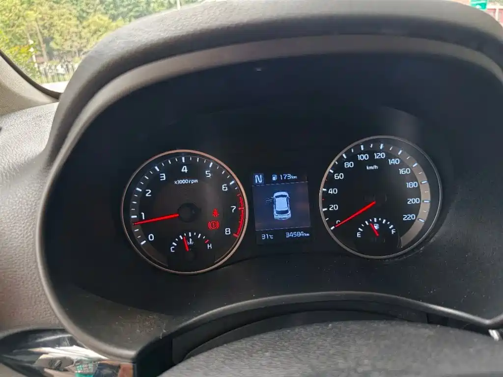 Stonic 1.4 L CVT Fun Enjoyment