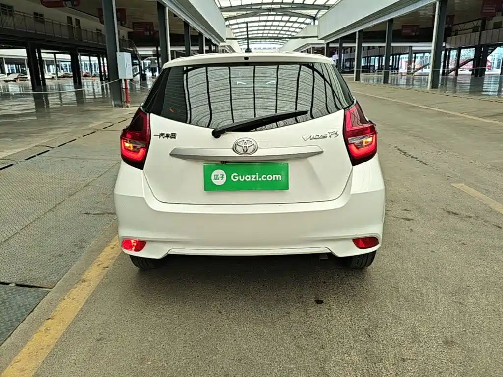 Vios FS 1.5 L CVT Sharp Speed