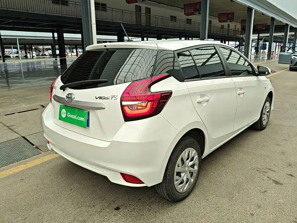Vios FS 1.5 L CVT Sharp Speed