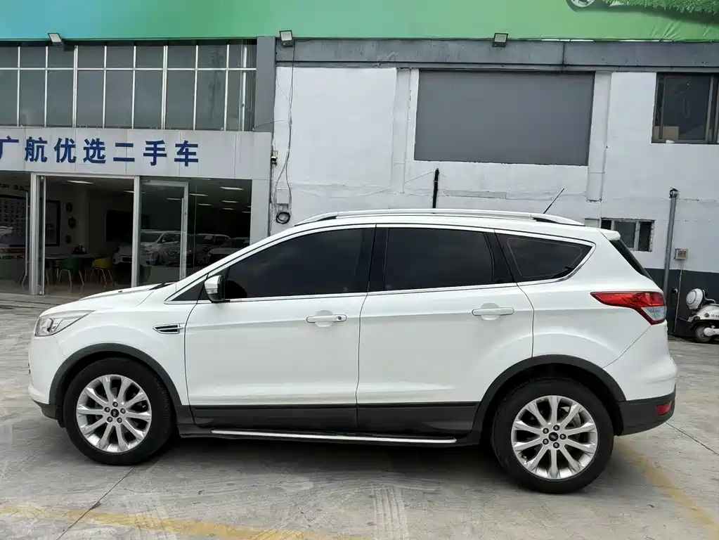 Kuga 1.5 L GTDi 2 WD Comfort