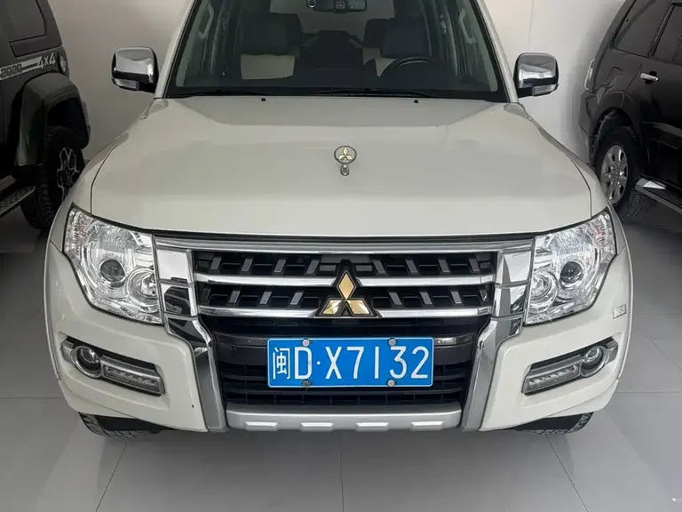 Mitsubishi Pajero (Import) 3.0 L Auto Standard