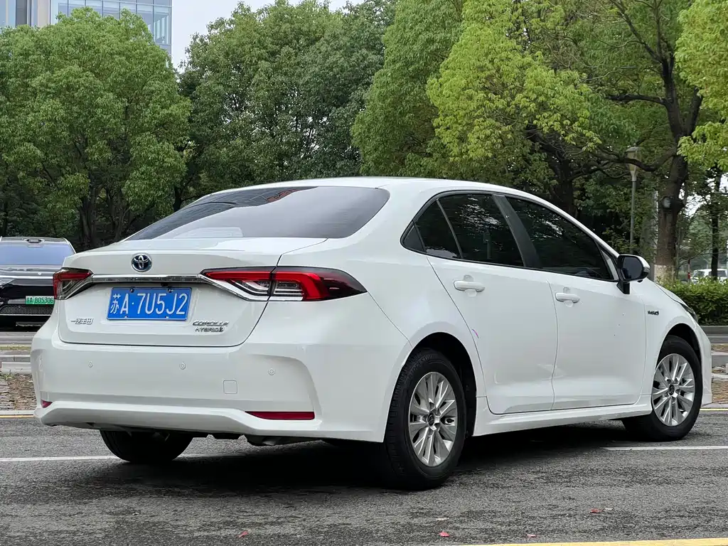 Corolla 1.8 L Smart e-Hybrid Dual Engine Pioneer