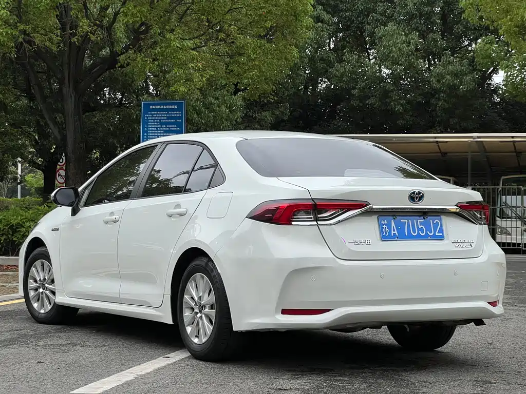 Corolla 1.8 L Smart e-Hybrid Dual Engine Pioneer