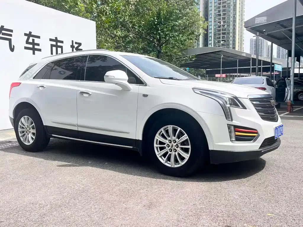 Cadillac XT5 28 T 4 WD Tech