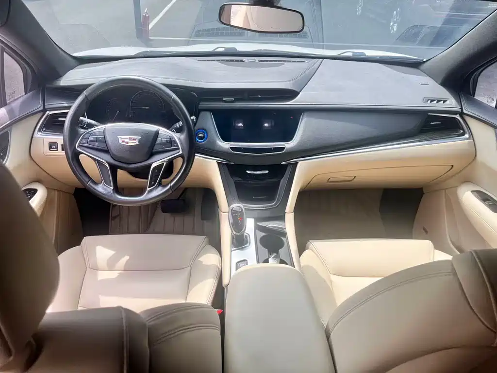 Cadillac XT5 28 T 4 WD Tech