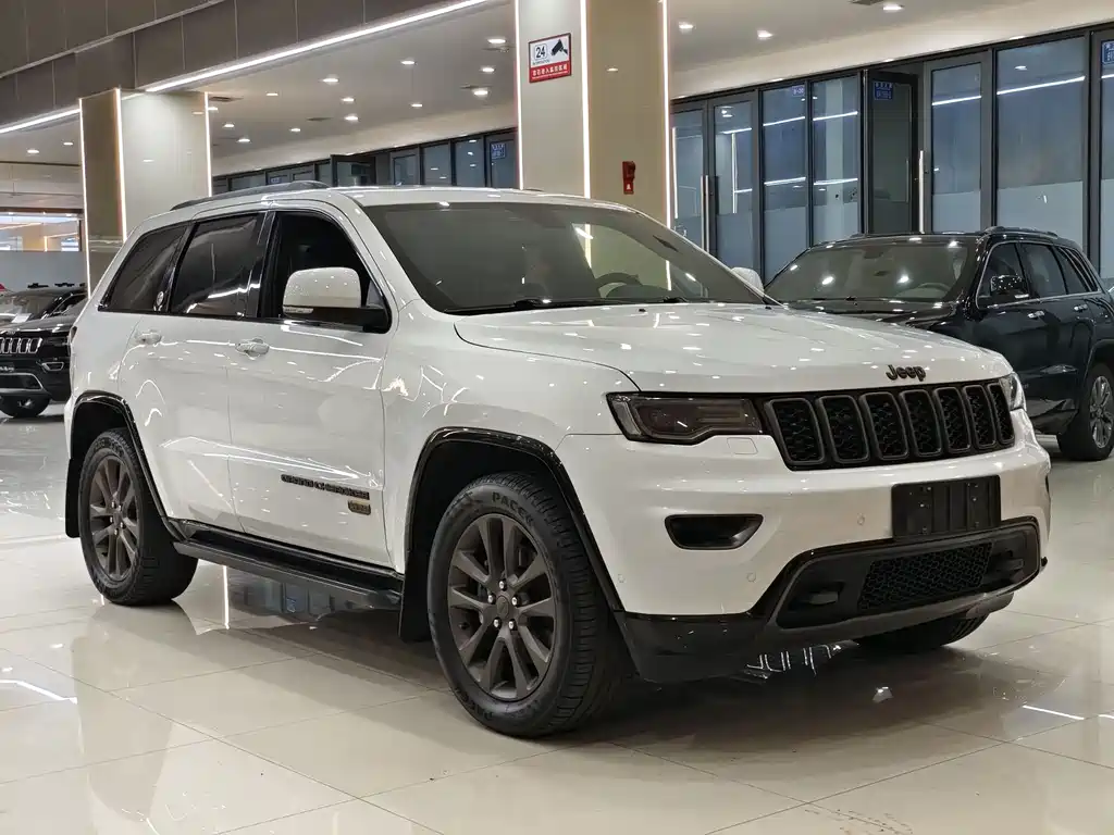Grand Cherokee (Import) 大切诺基进口 2016款 3.0 TD 柴油 75周年致敬版