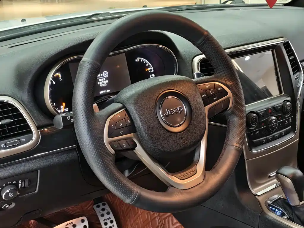 Grand Cherokee (Import) 大切诺基进口 2016款 3.0 TD 柴油 75周年致敬版