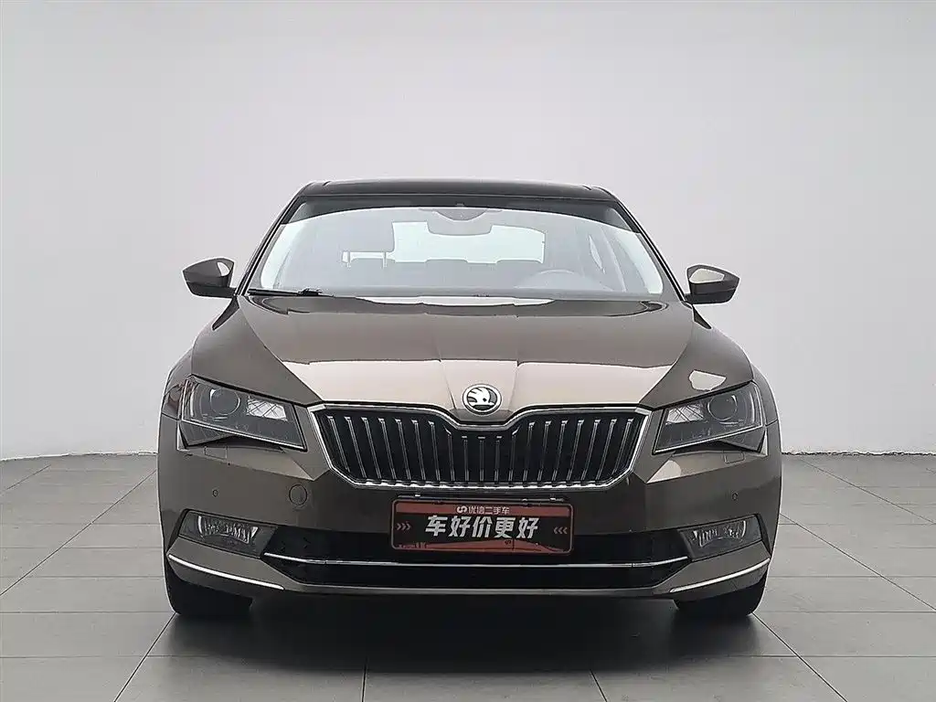 Superb TSI330 DSG Smart Travel