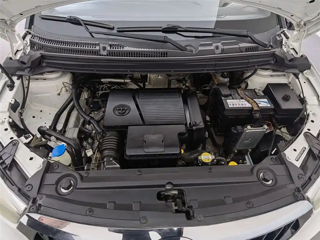 Brilliance V3 中华V3 2015款 1.5 L 自动精英型