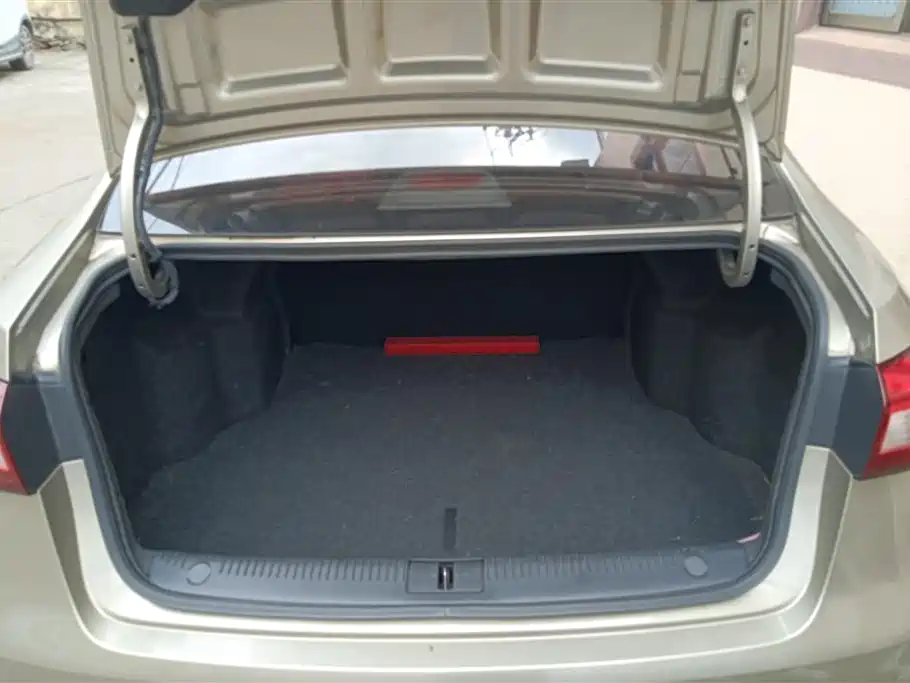 Roewe 360 1.5 L Manual Luxury